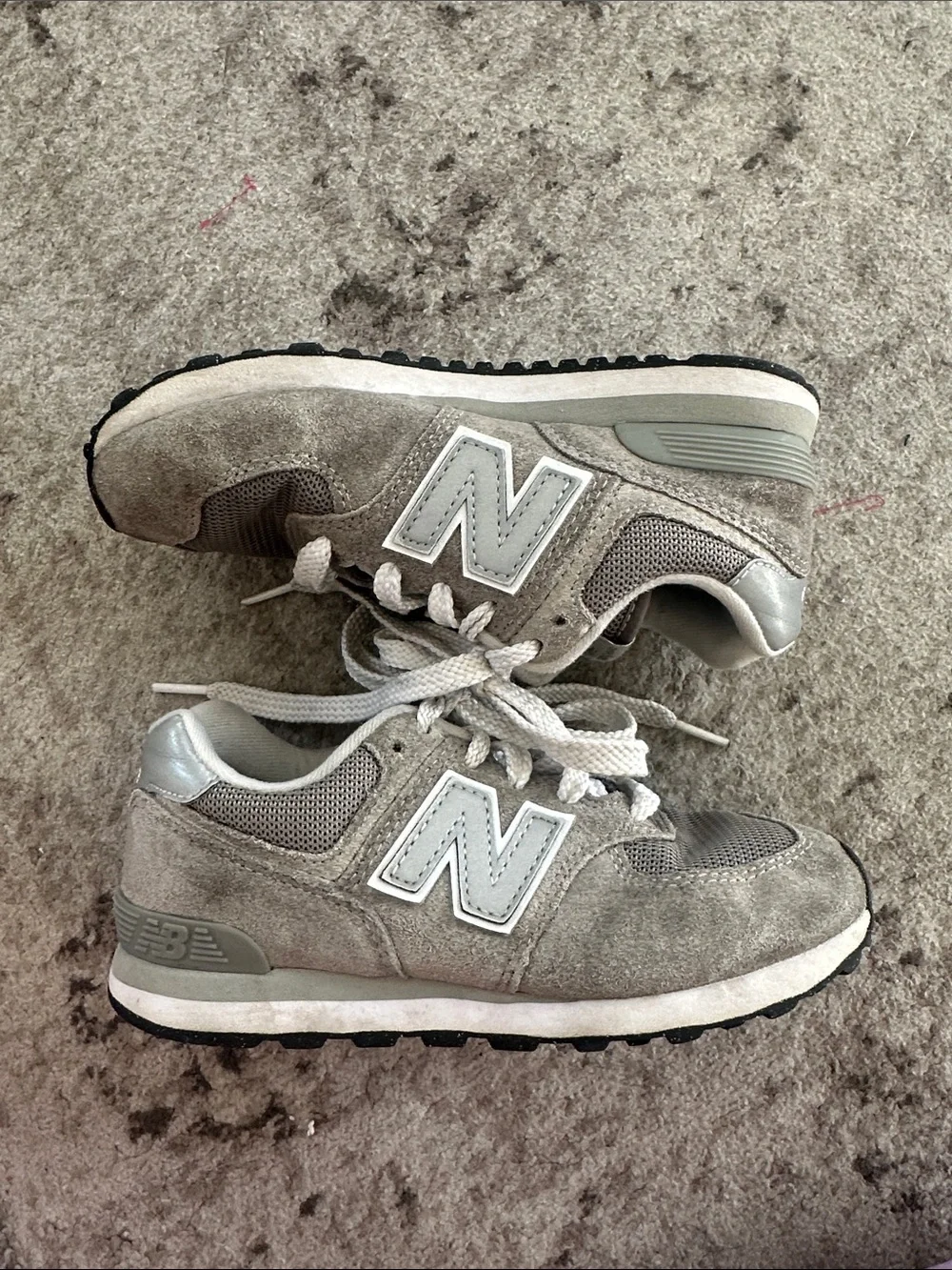 New Balance Kids Gray Suede & Mesh Sneakers size 13.5